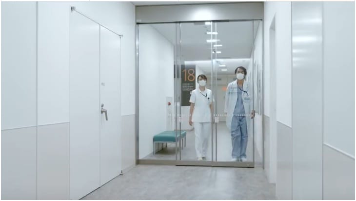 Cửa trượt xếp lớp tự động cao cấp