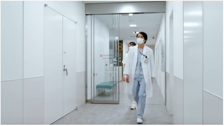 Cửa trượt xếp lớp tự động cao cấp